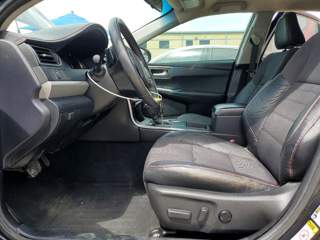 2017 TOYOTA CAMRY
