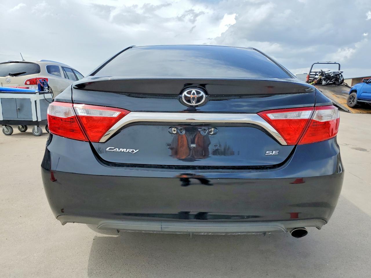 2017 TOYOTA CAMRY