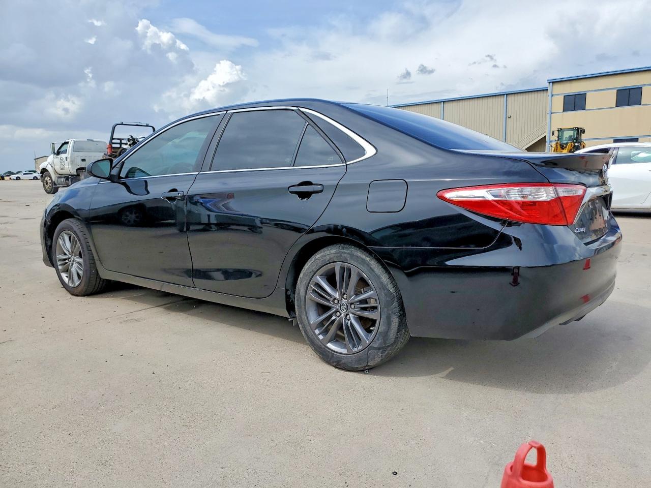 2017 TOYOTA CAMRY