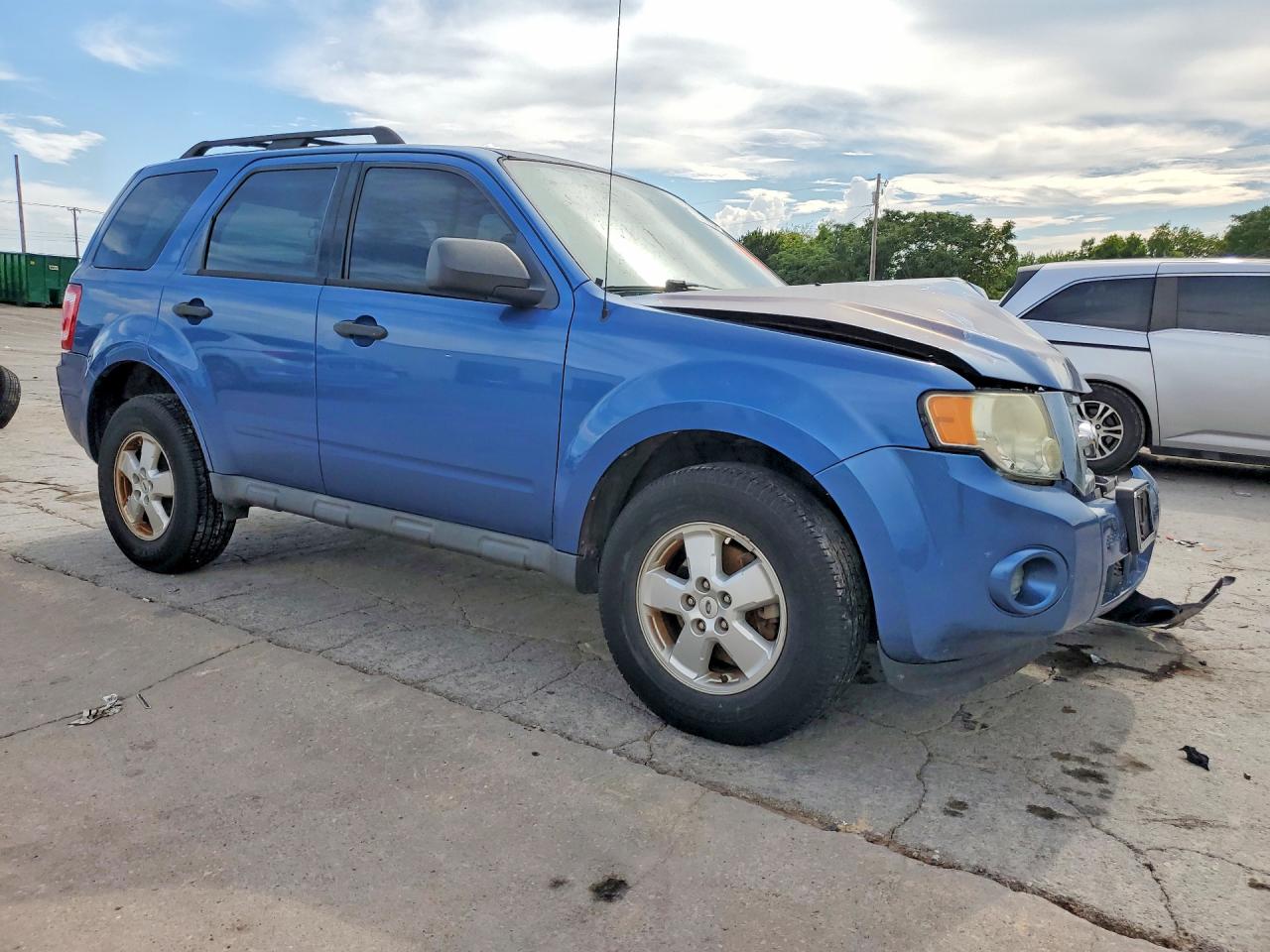 2010 FORD ESCAPE