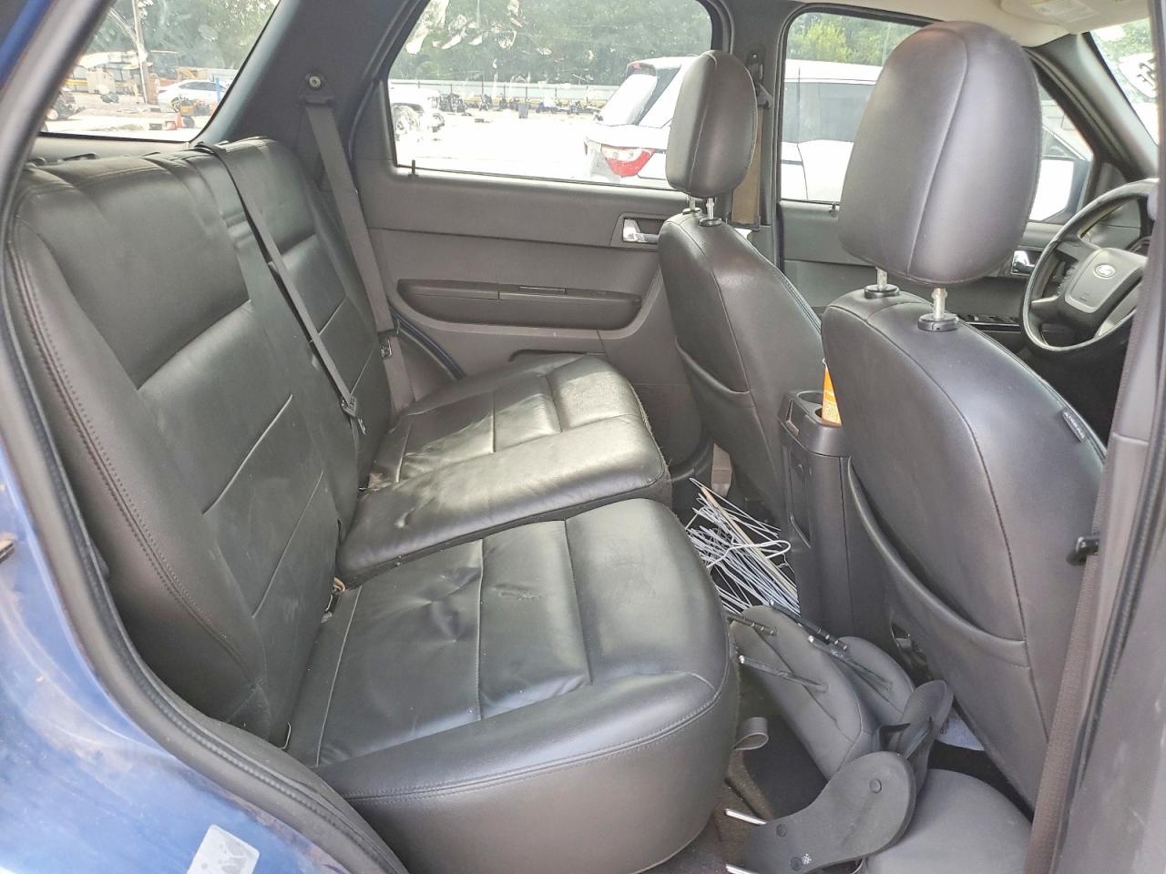 2010 FORD ESCAPE