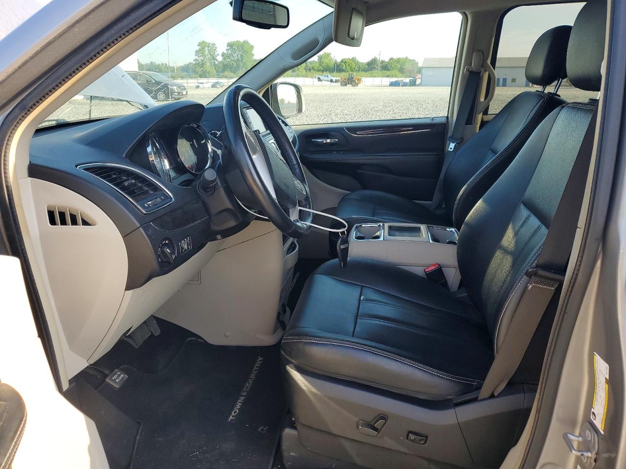 2016 CHRYSLER MINIVAN