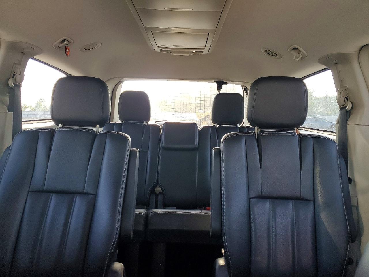 2016 CHRYSLER MINIVAN
