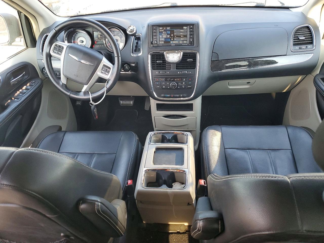 2016 CHRYSLER MINIVAN