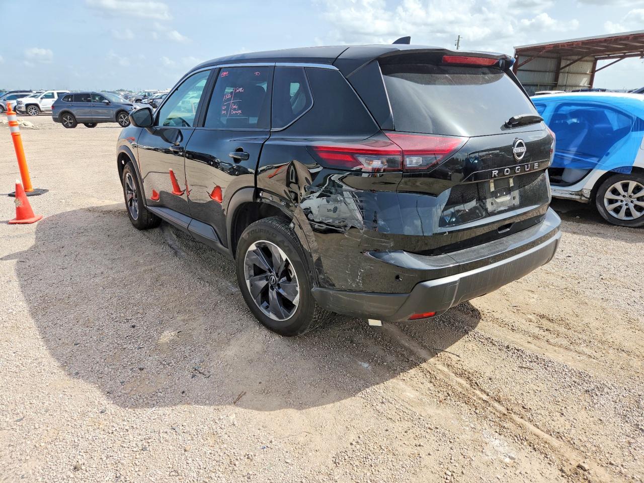 2025 NISSAN ROGUE