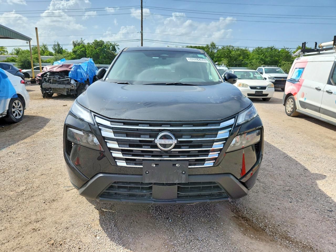 2025 NISSAN ROGUE