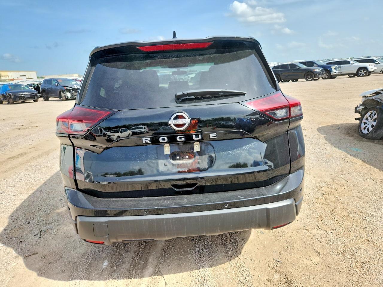 2025 NISSAN ROGUE