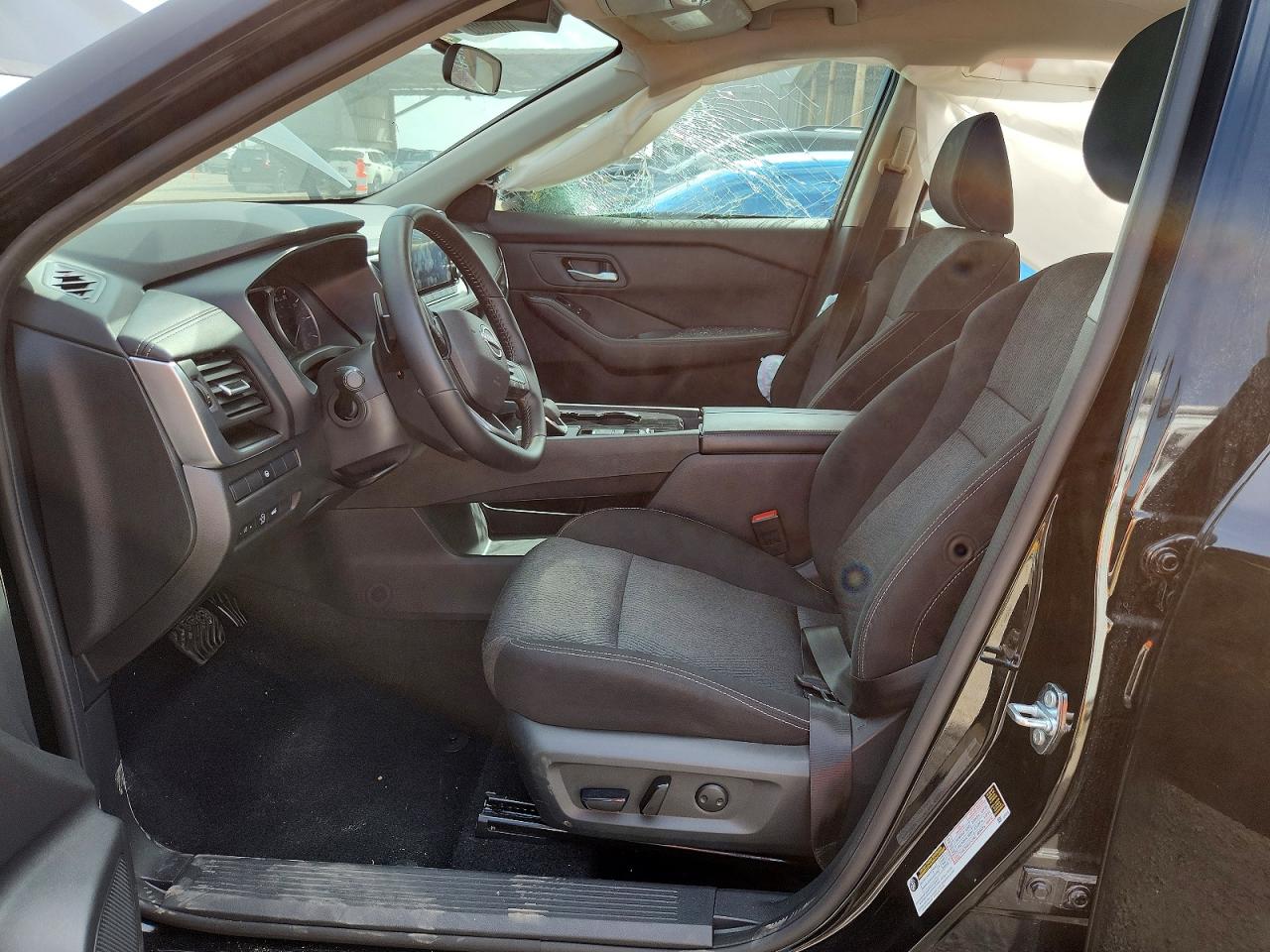 2025 NISSAN ROGUE