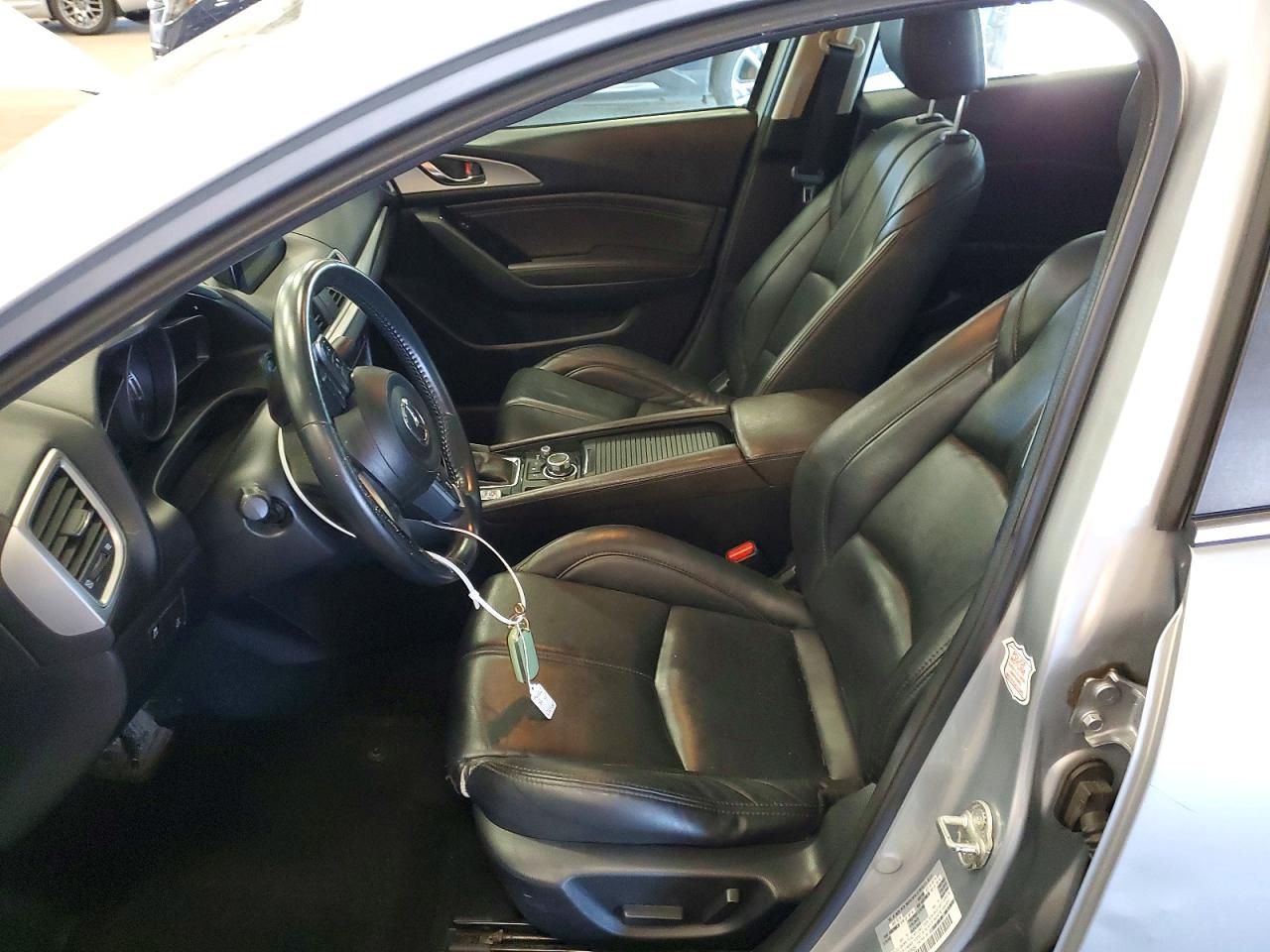 2018 MAZDA 3