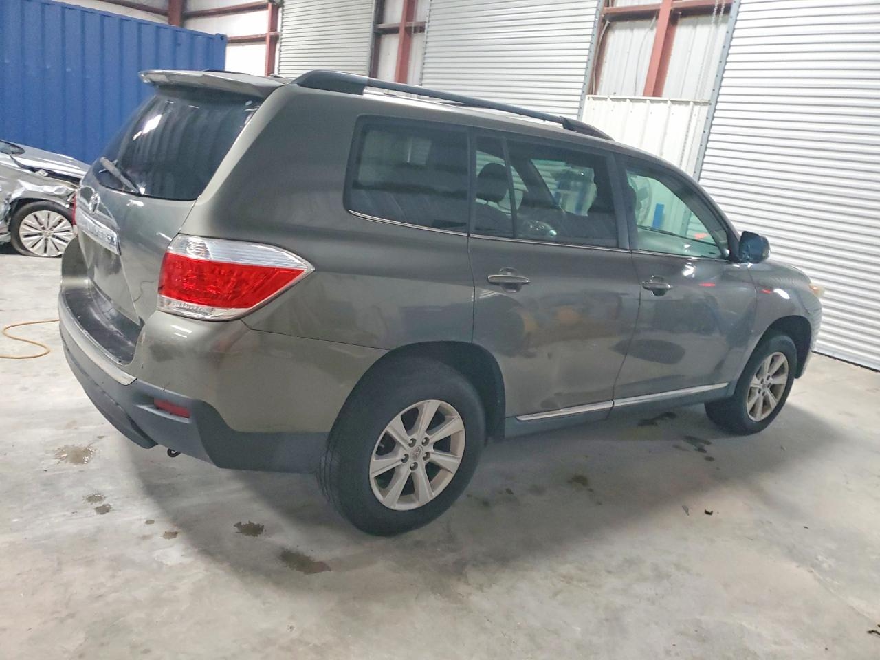 2012 TOYOTA HIGHLANDER
