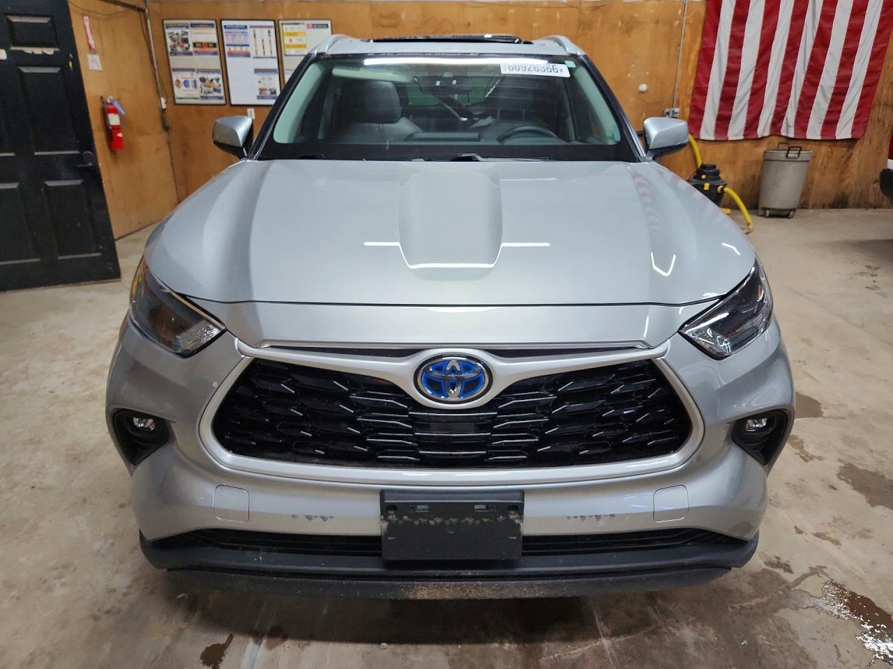 2022 TOYOTA HIGHLANDER
