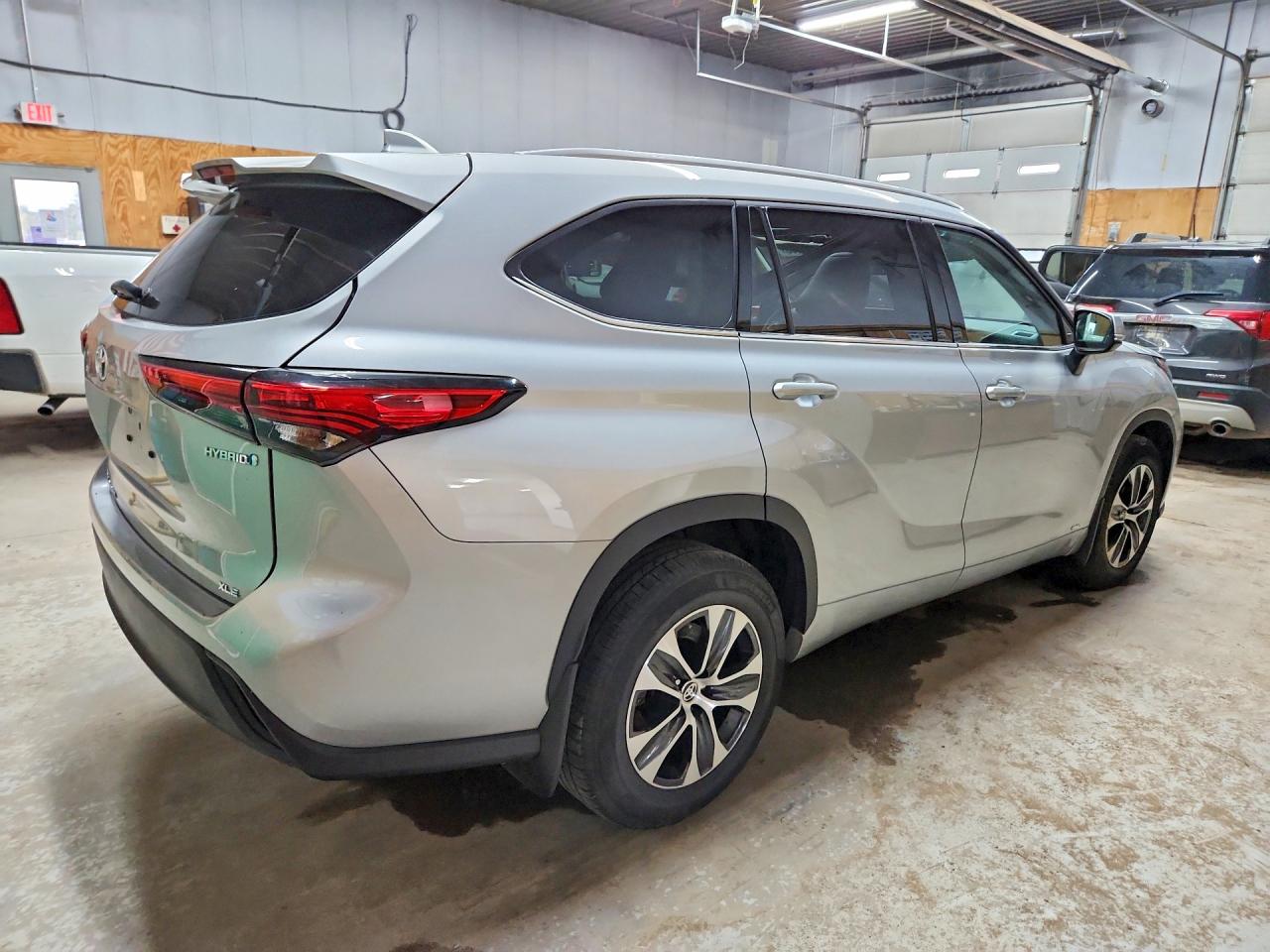 2022 TOYOTA HIGHLANDER