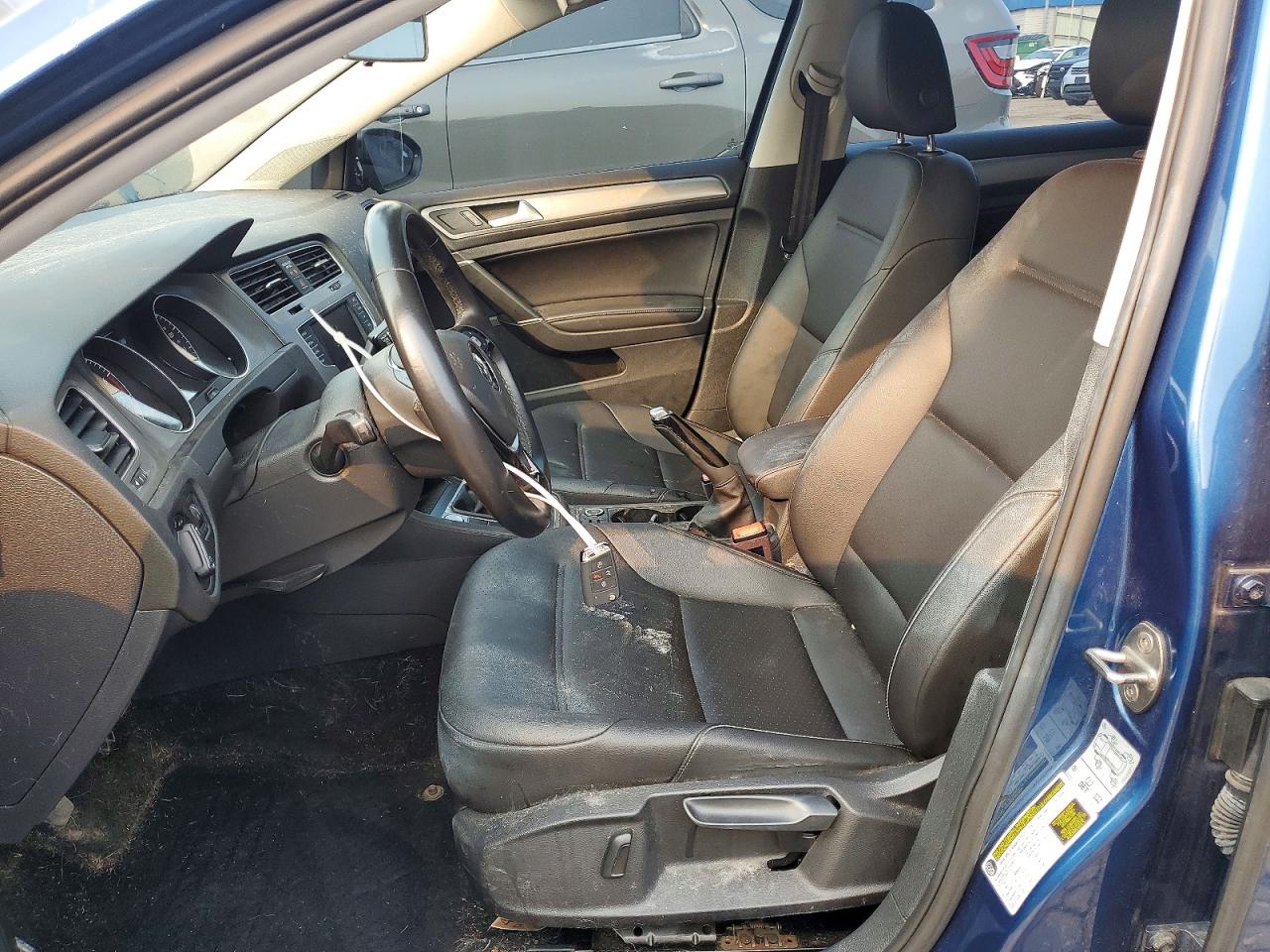 2017 VOLKSWAGEN GOLF
