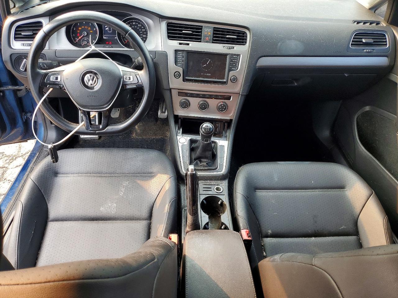2017 VOLKSWAGEN GOLF