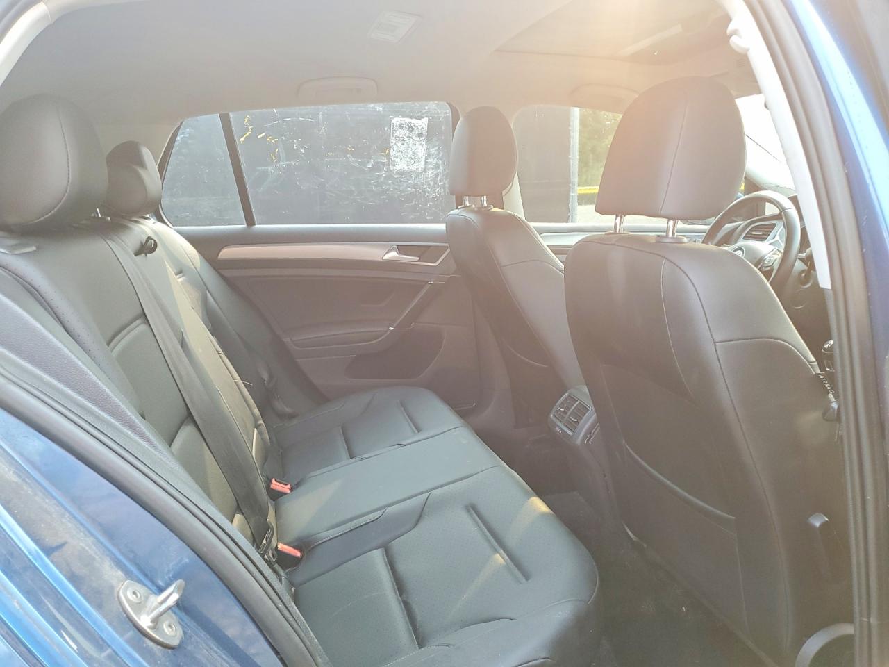 2017 VOLKSWAGEN GOLF