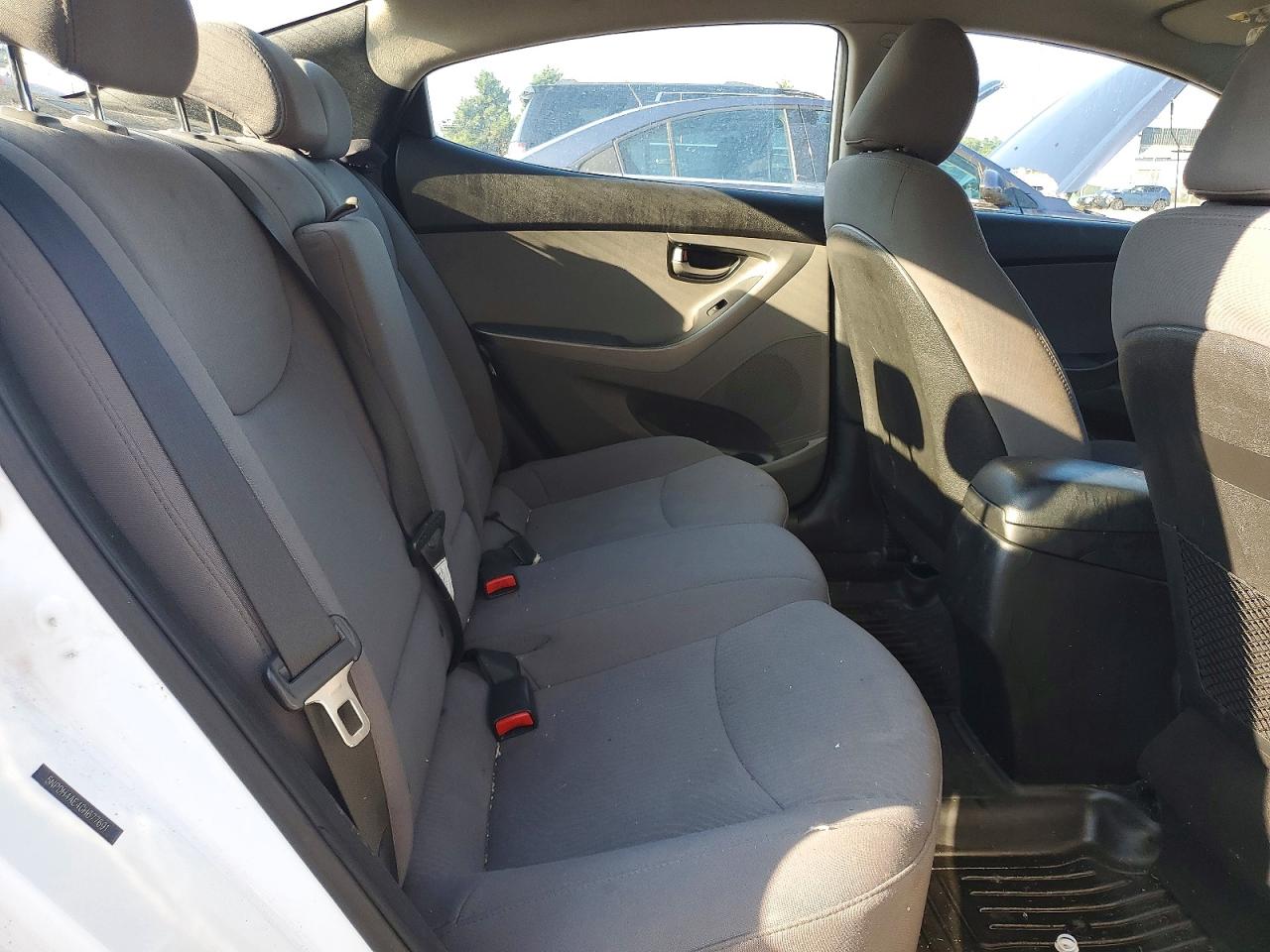 2016 HYUNDAI ELANTRA