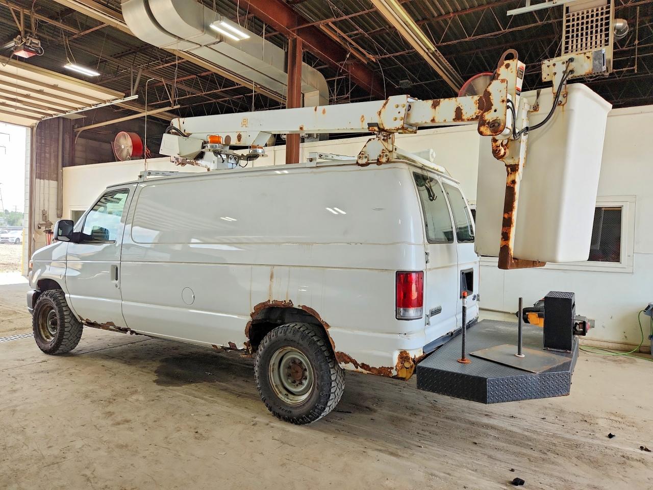 2009 FORD ECONOLINE