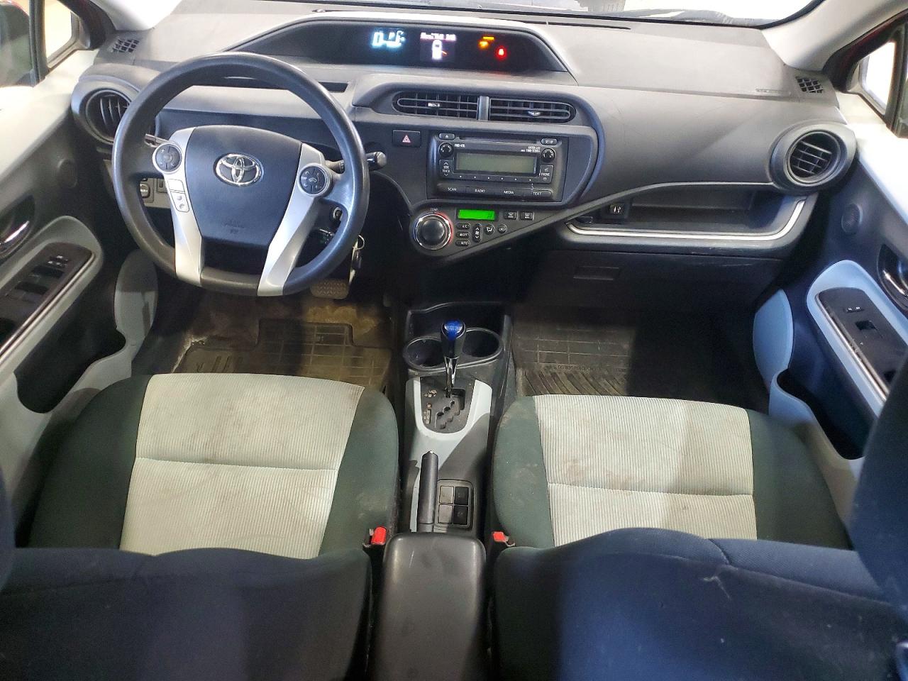 2014 TOYOTA PRIUS
