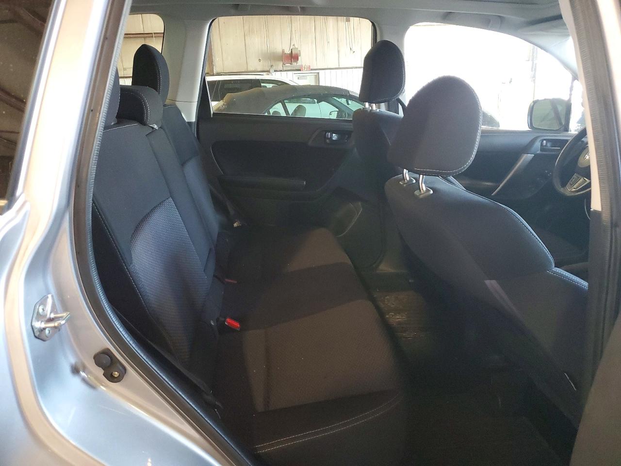 2016 SUBARU FORESTER