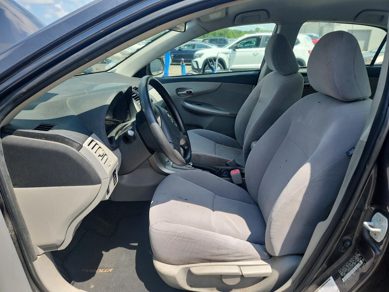 2011 TOYOTA COROLLA