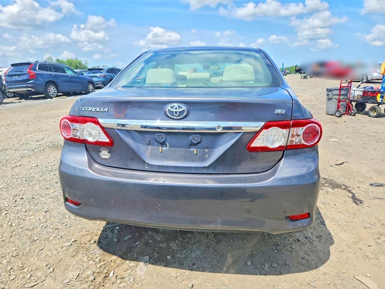 2011 TOYOTA COROLLA