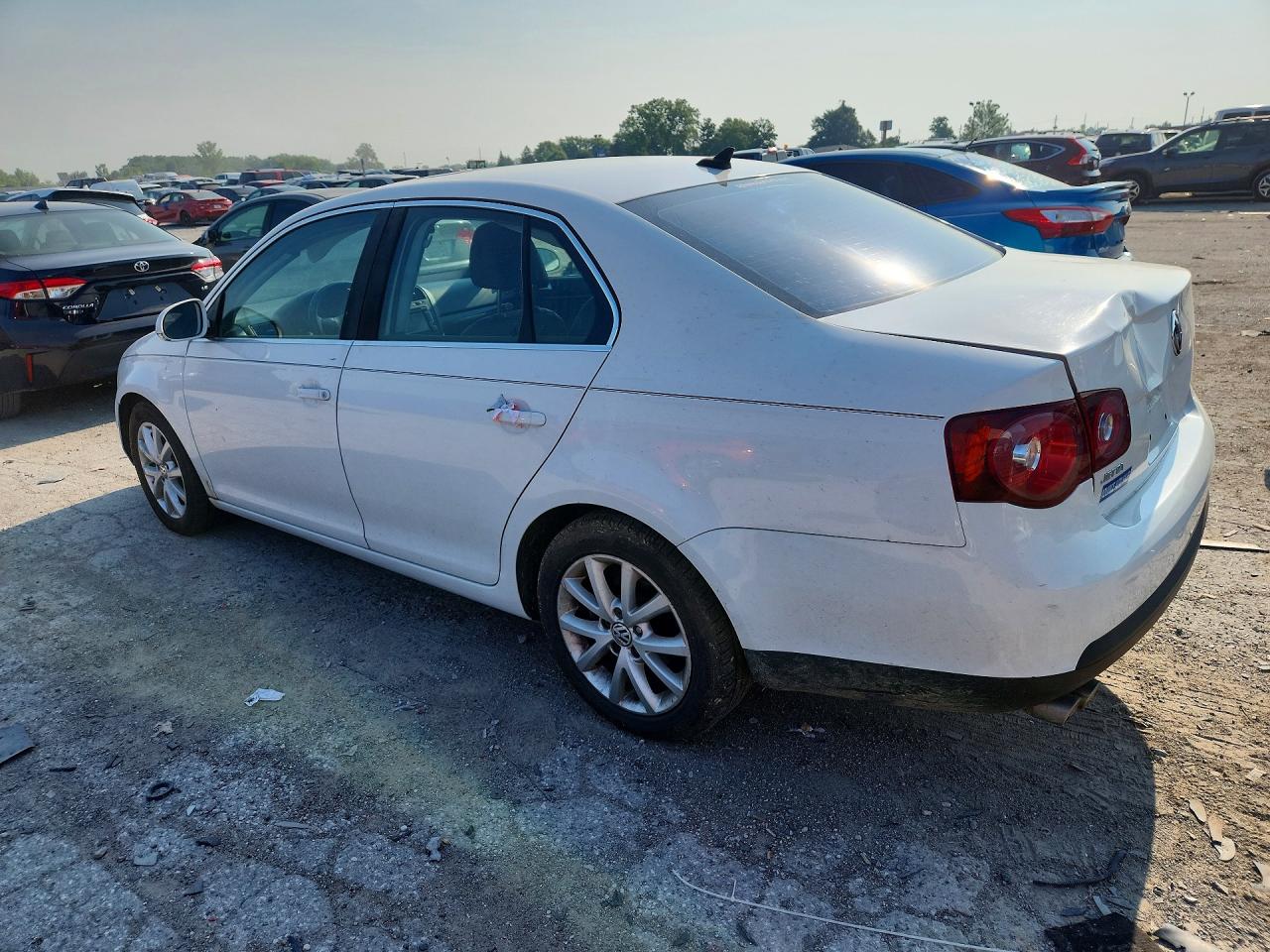 2010 VOLKSWAGEN JETTA