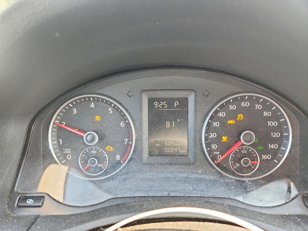 2010 VOLKSWAGEN JETTA