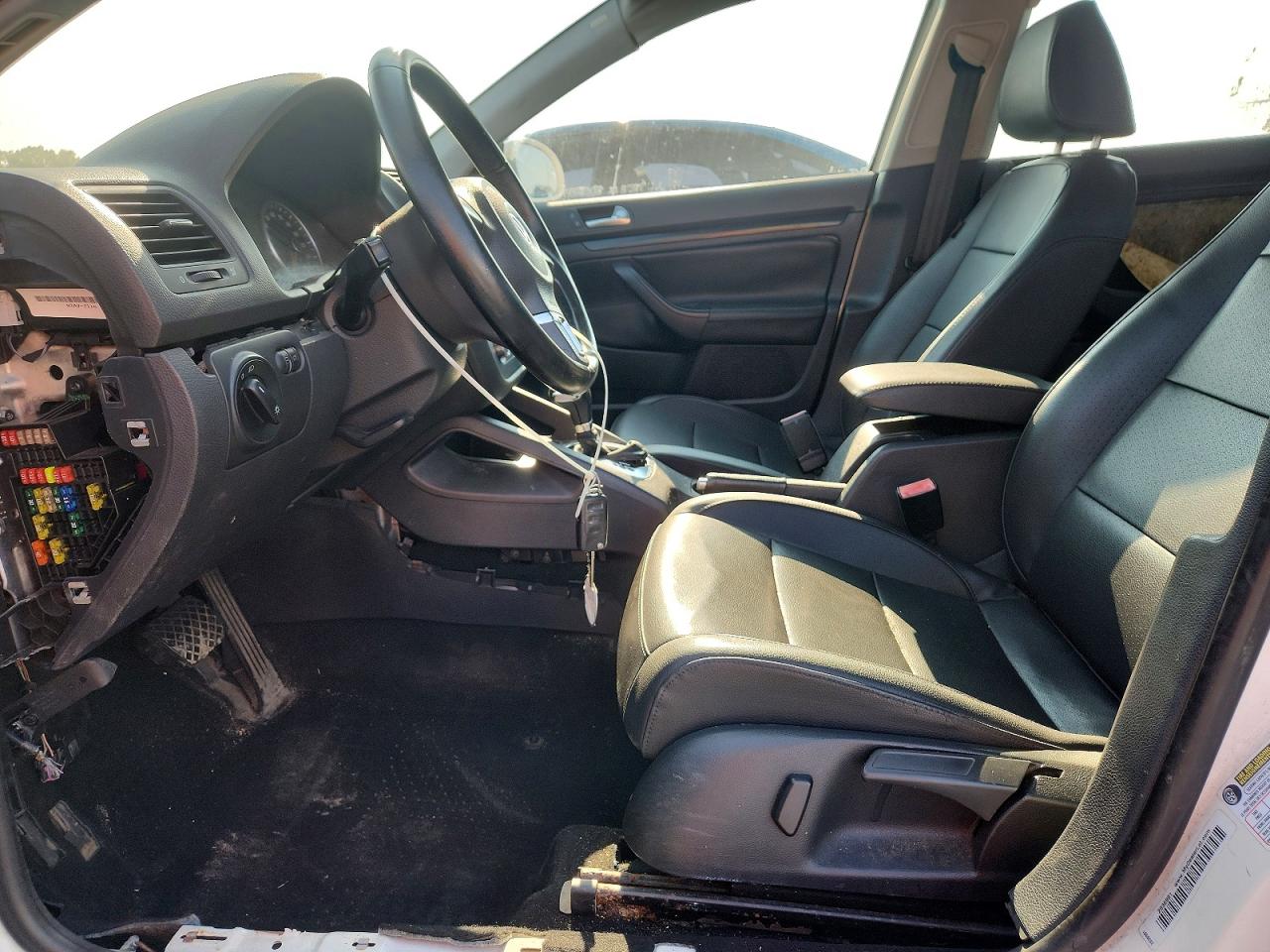 2010 VOLKSWAGEN JETTA
