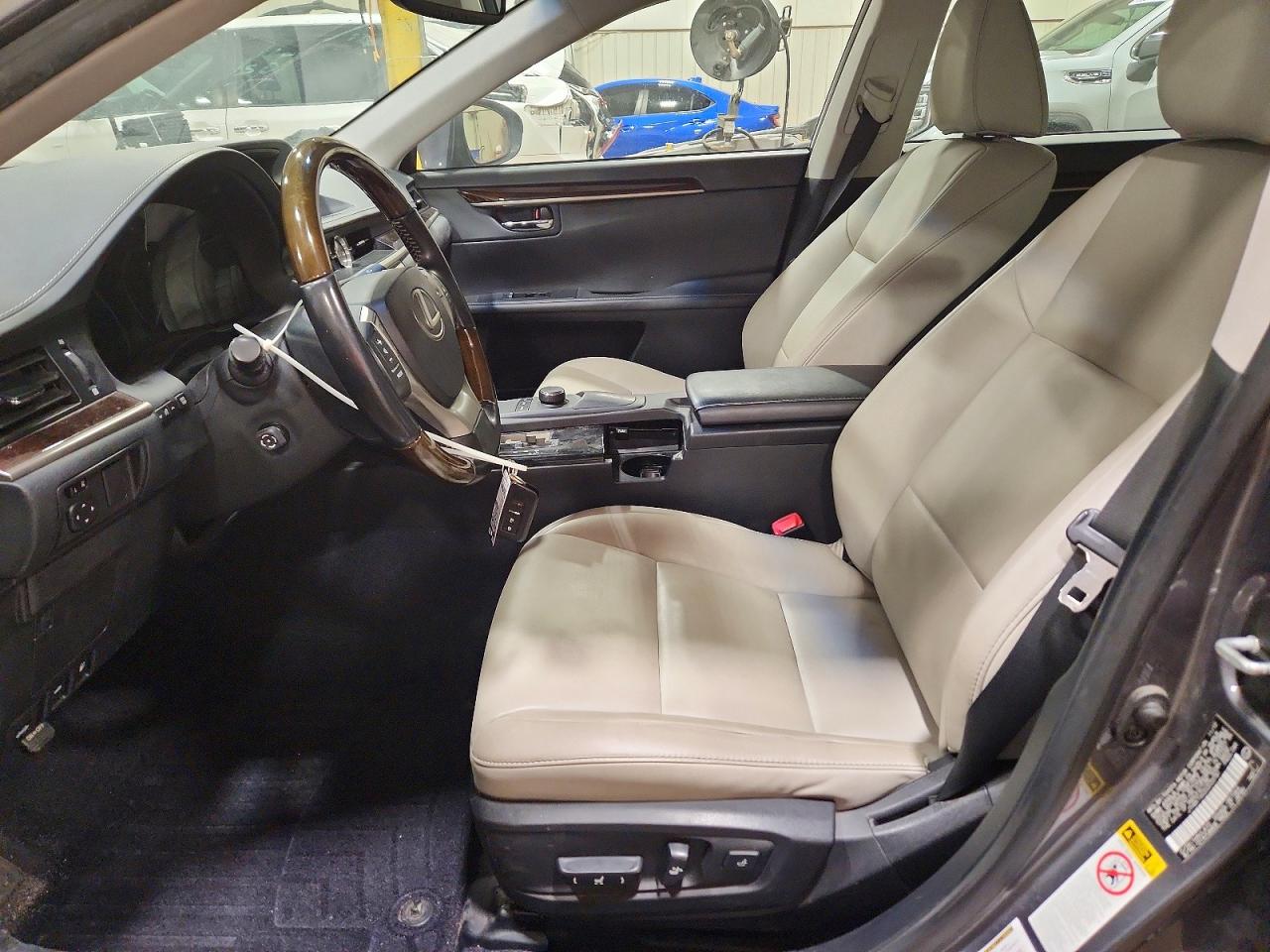 2013 LEXUS ES350