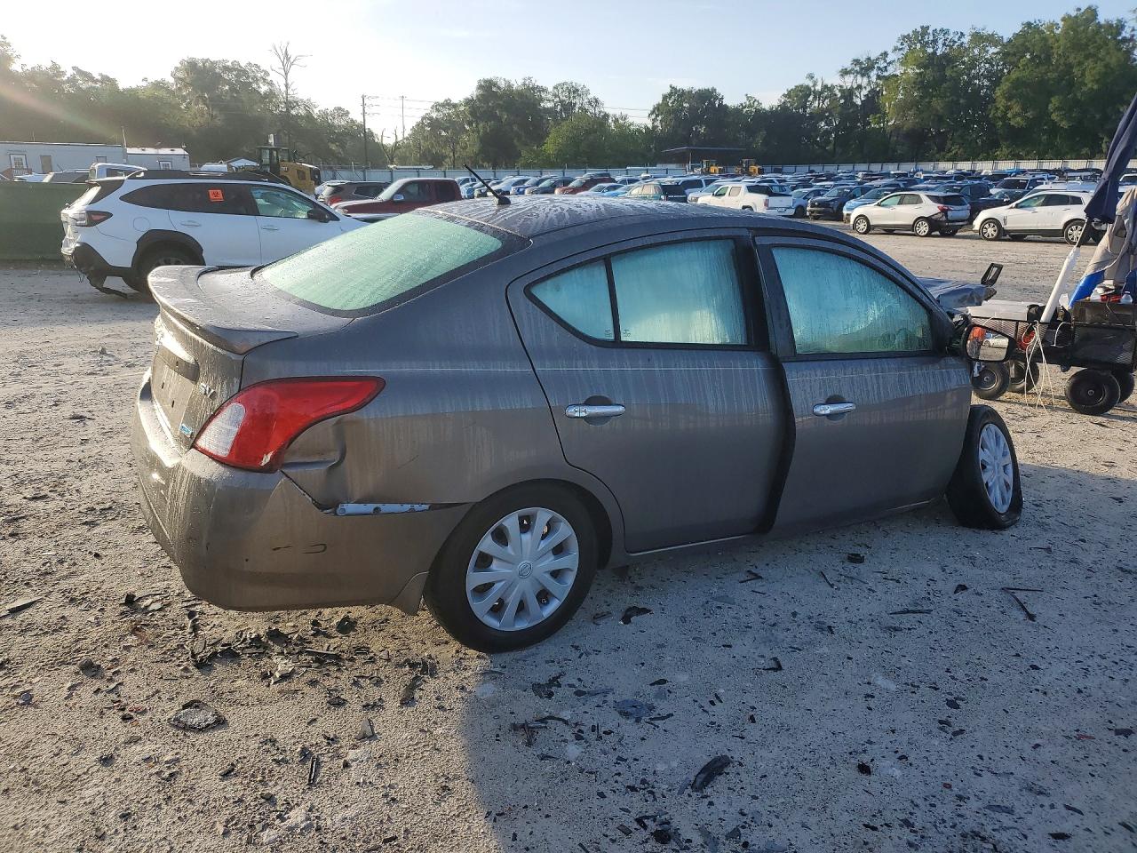 2015 NISSAN VERSA