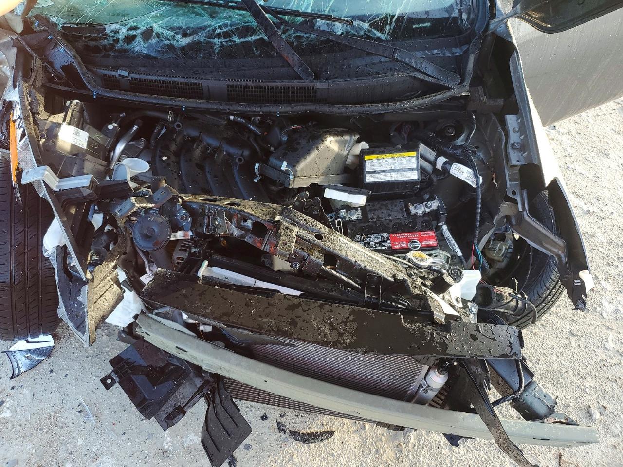 2015 NISSAN VERSA