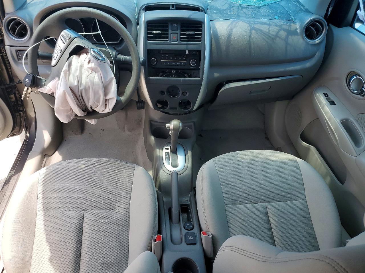2015 NISSAN VERSA