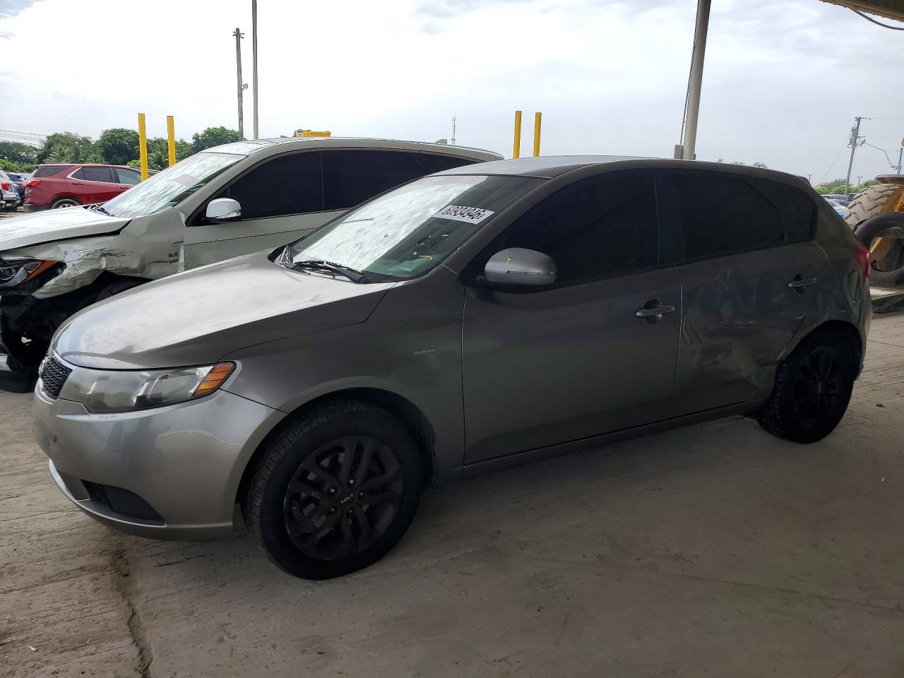 2011 KIA FORTE5
