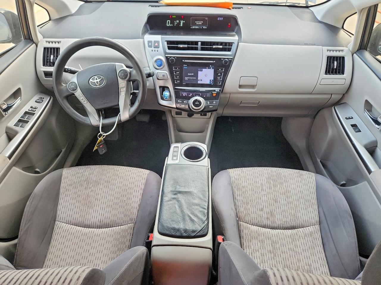 2016 TOYOTA PRIUS