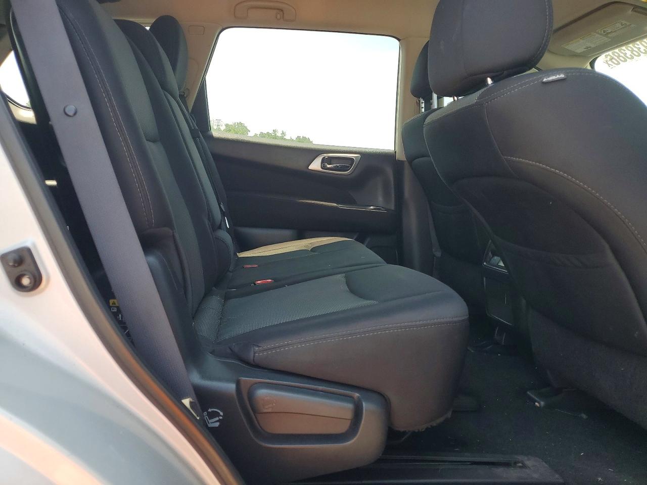 2017 NISSAN PATHFINDER