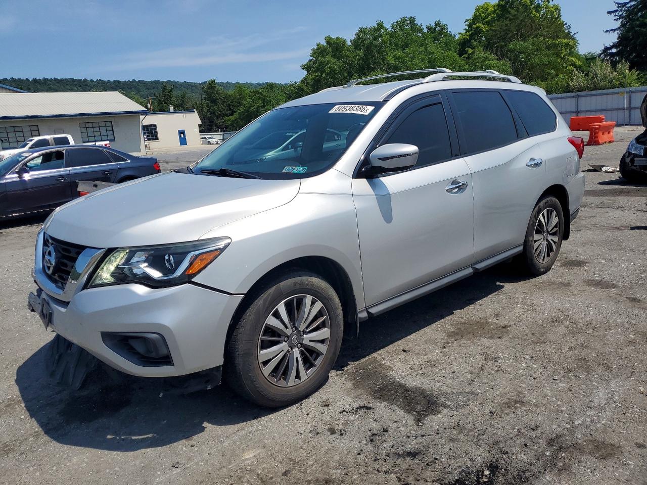 2017 NISSAN PATHFINDER