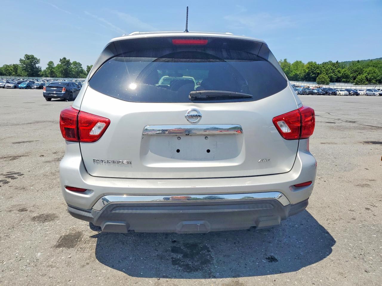 2017 NISSAN PATHFINDER