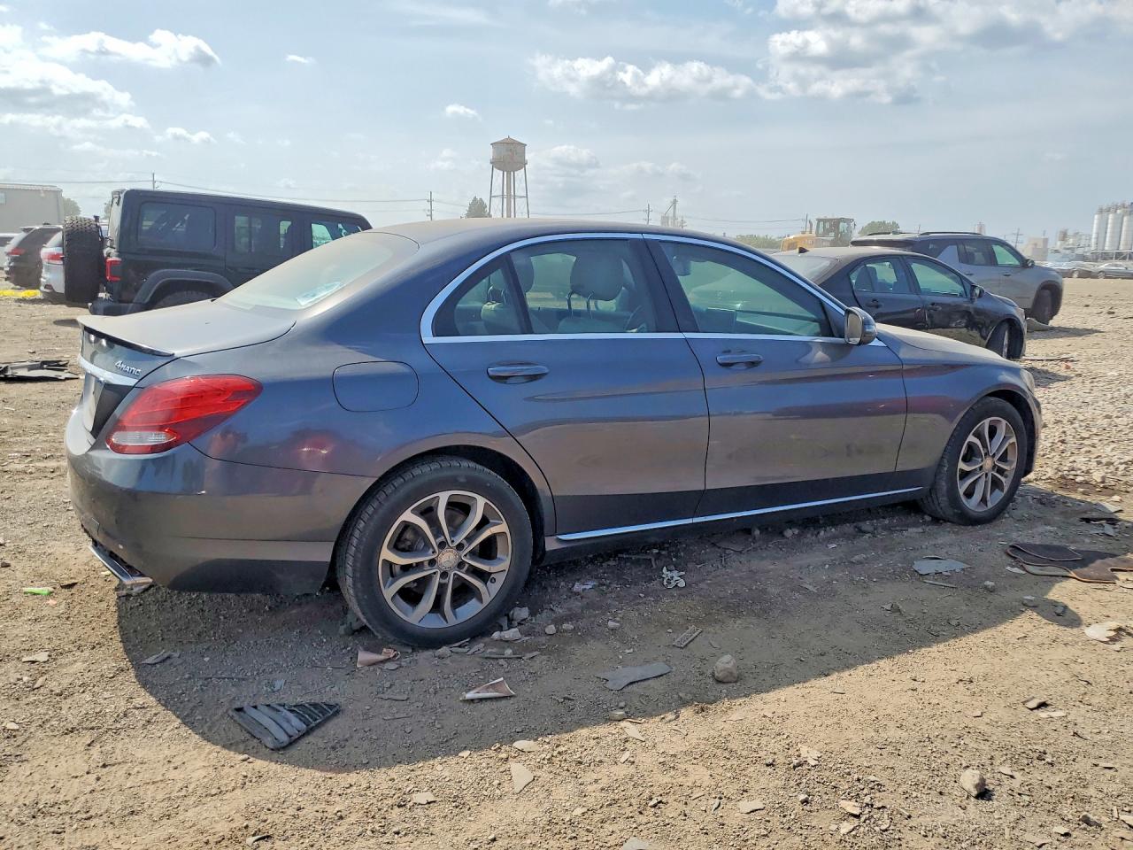 2016 MERCEDES-BENZ C-CLASS