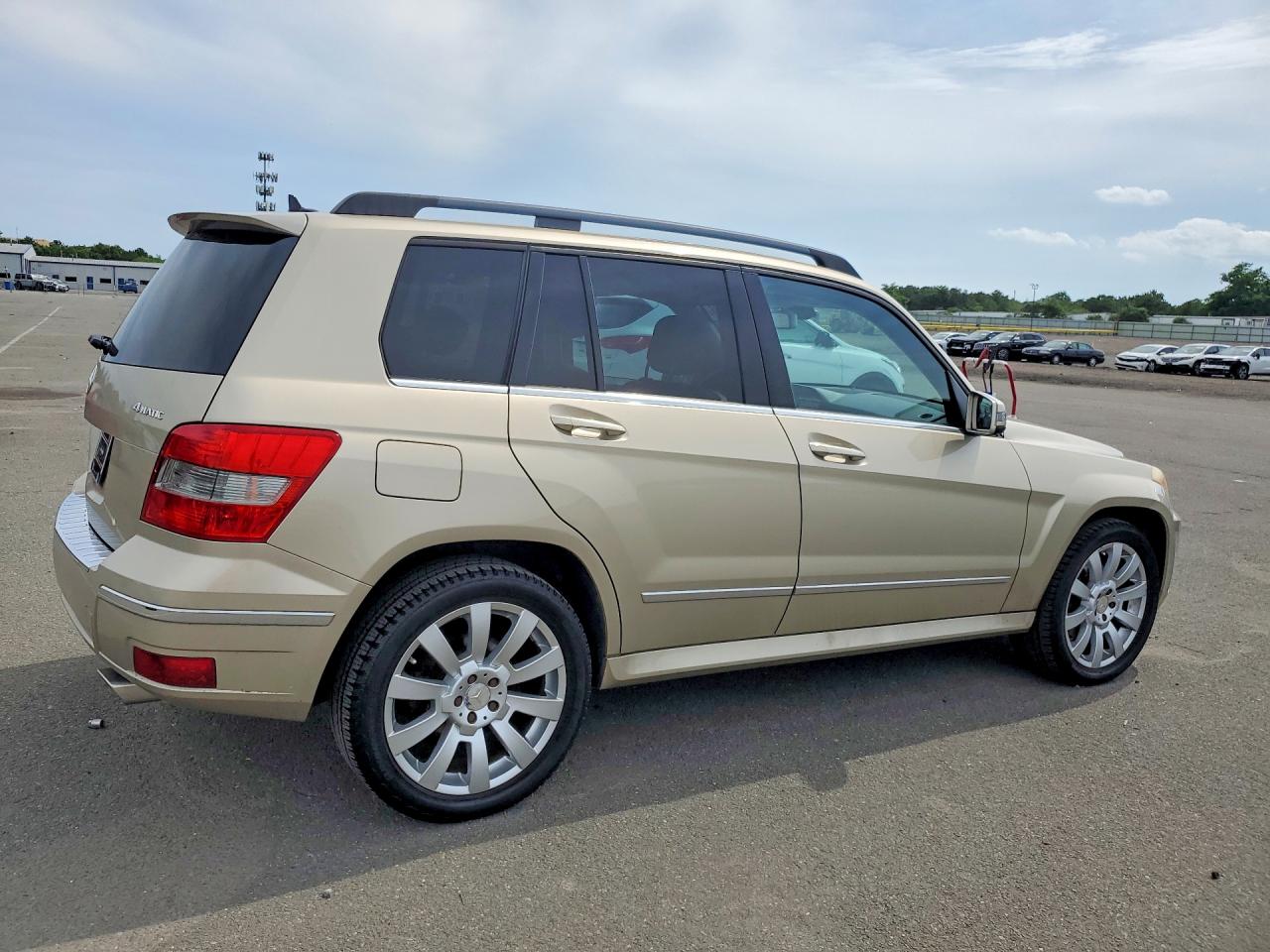 2011 MERCEDES-BENZ GLK-CLASS
