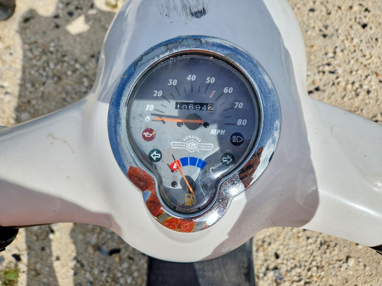 2016 GENUINE SCOOTER CO. SCOOTER