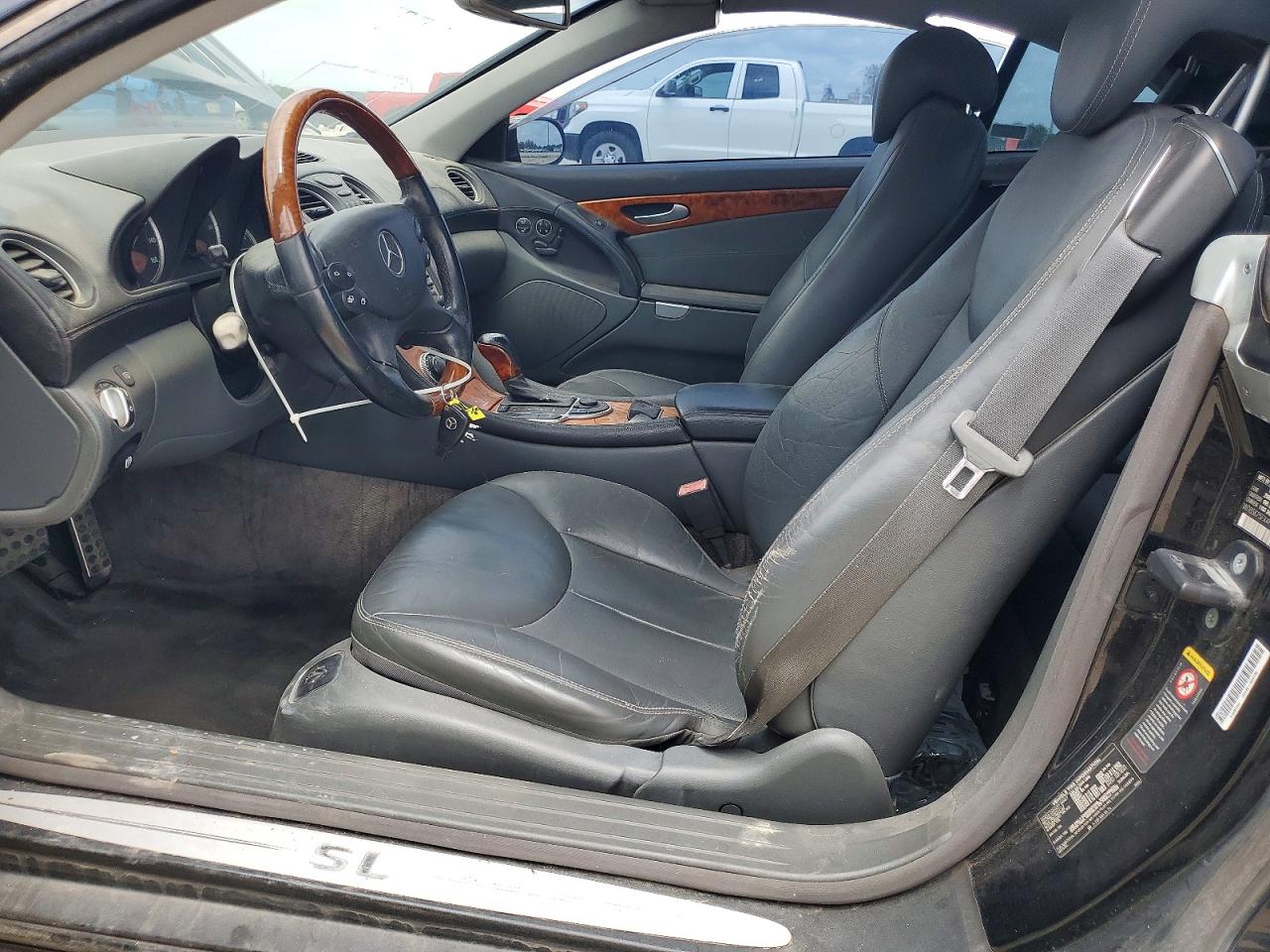 2004 MERCEDES-BENZ SL-CLASS