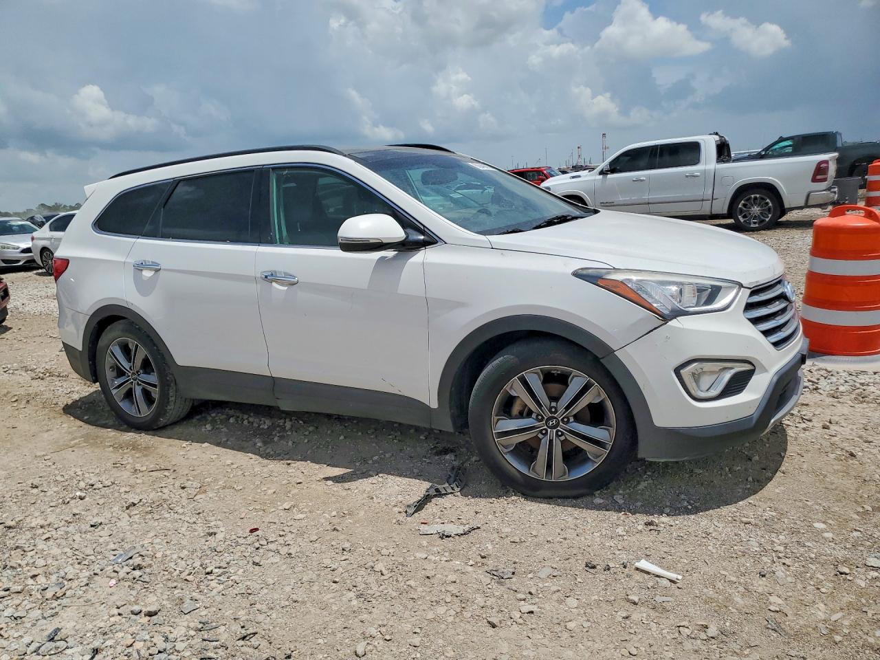 2016 HYUNDAI SANTA FE