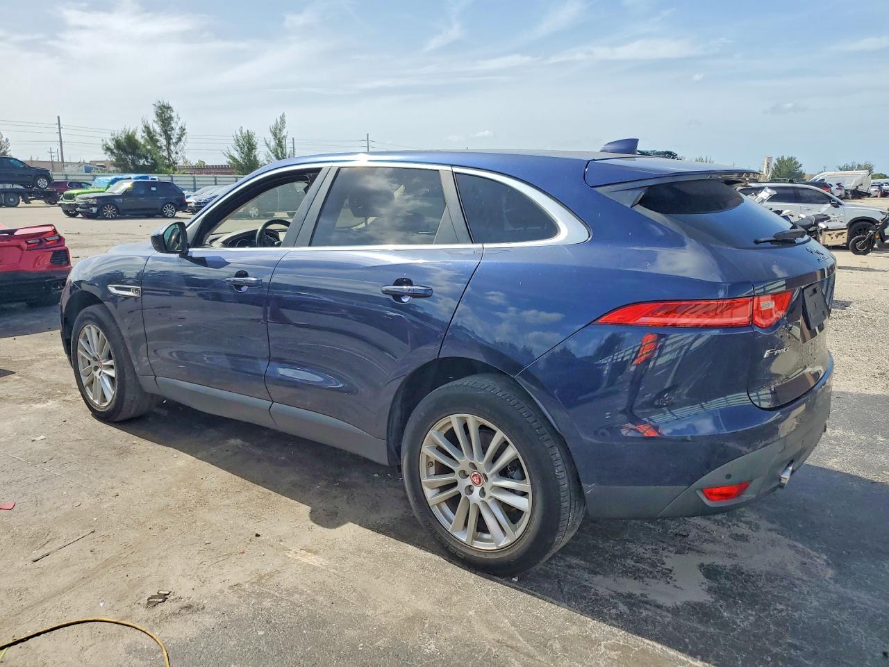 2017 JAGUAR F-PACE