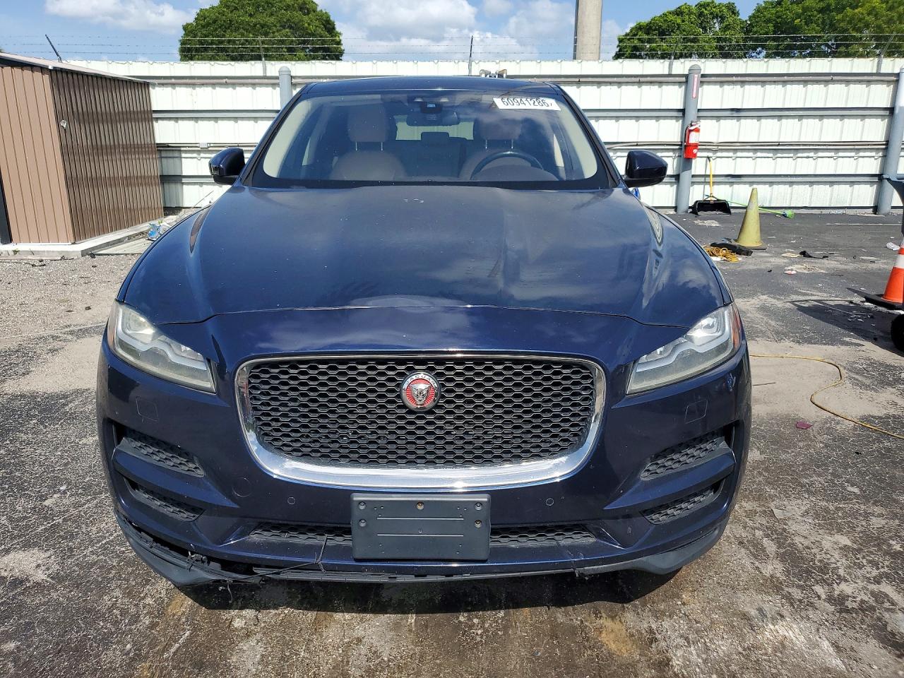 2017 JAGUAR F-PACE