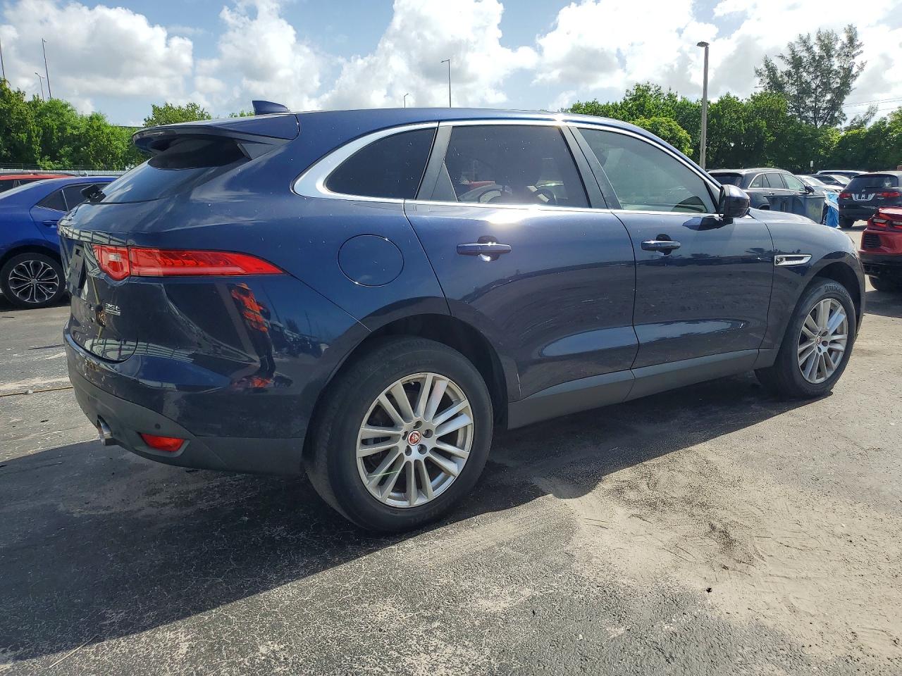 2017 JAGUAR F-PACE