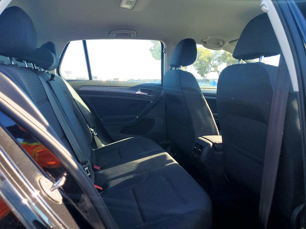 2019 VOLKSWAGEN GOLF