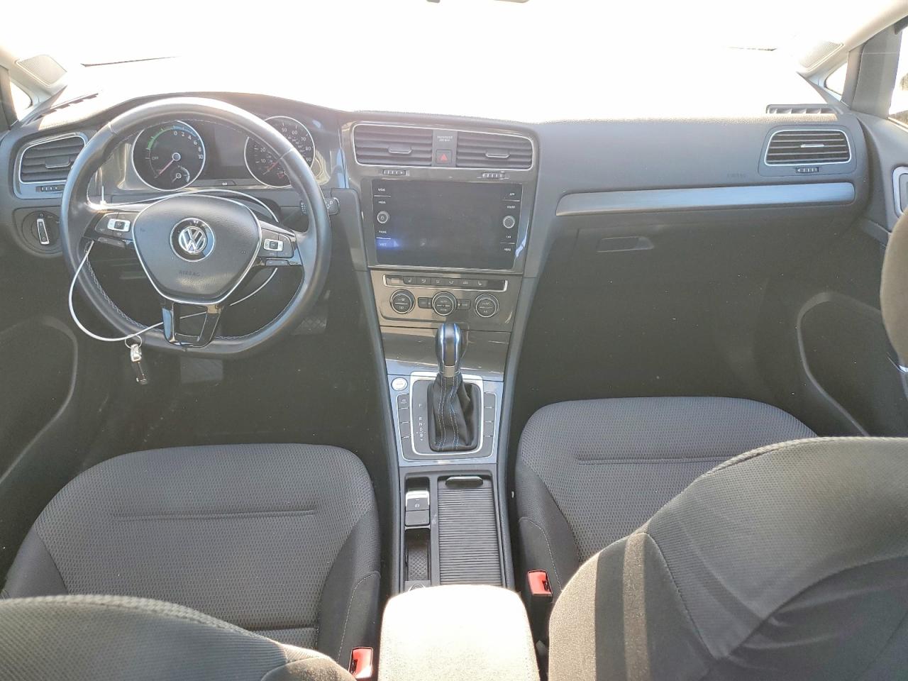 2019 VOLKSWAGEN GOLF