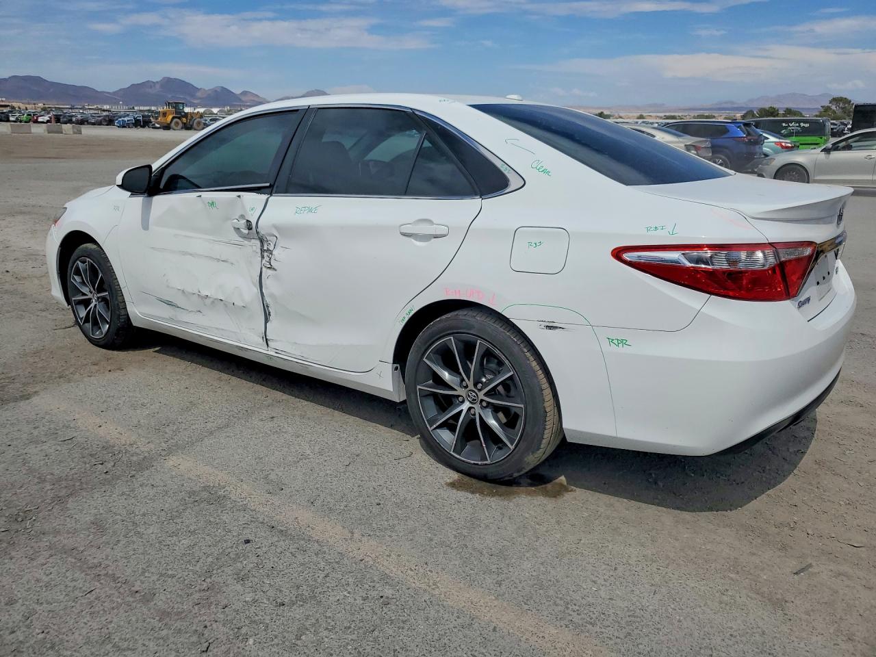 2015 TOYOTA CAMRY