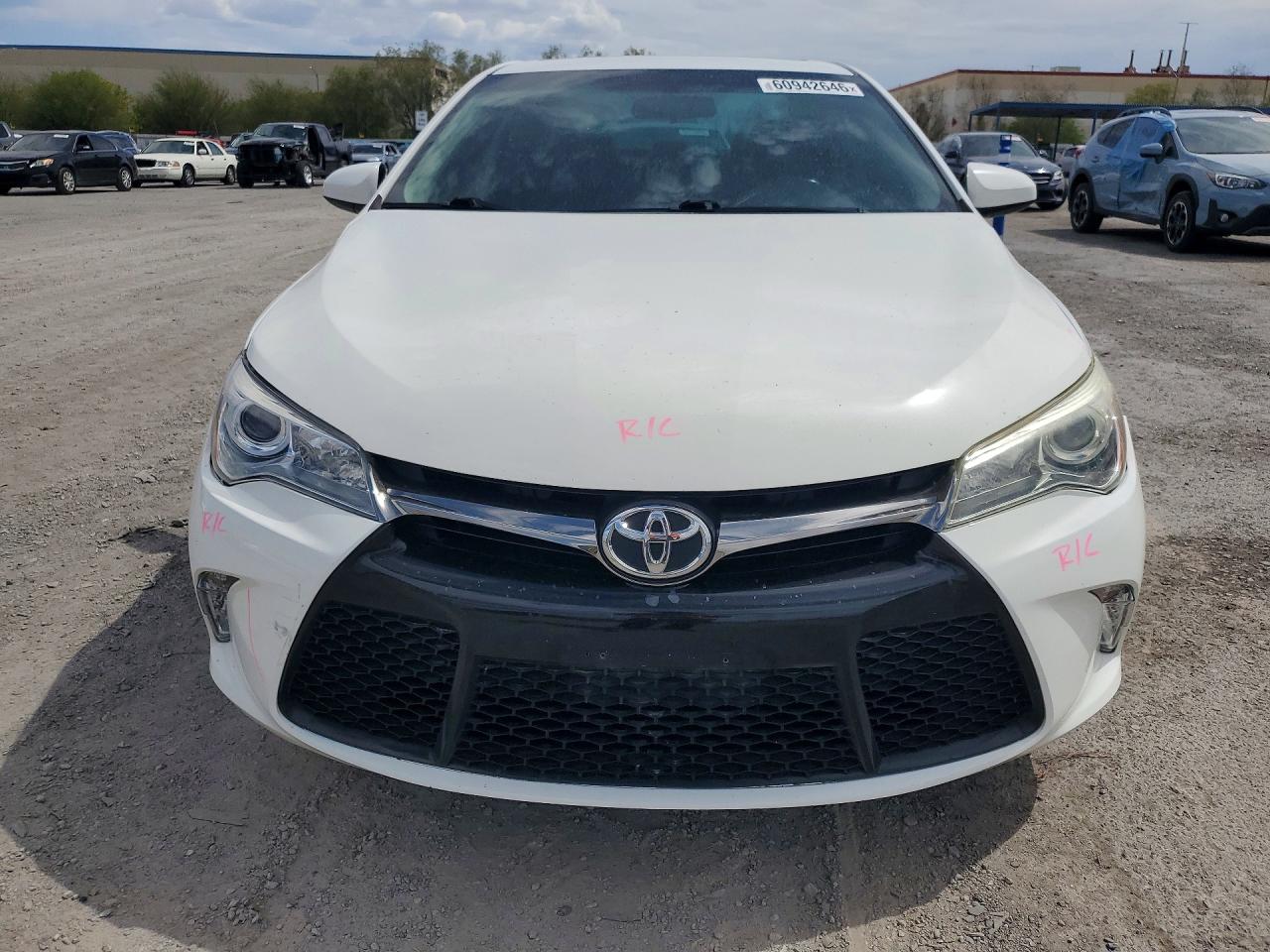 2015 TOYOTA CAMRY