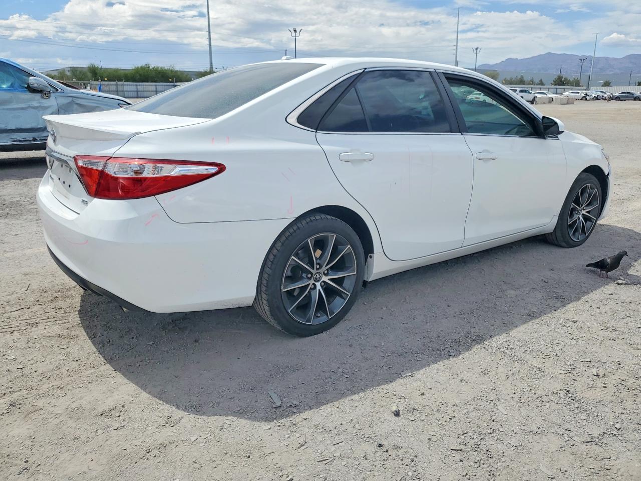 2015 TOYOTA CAMRY